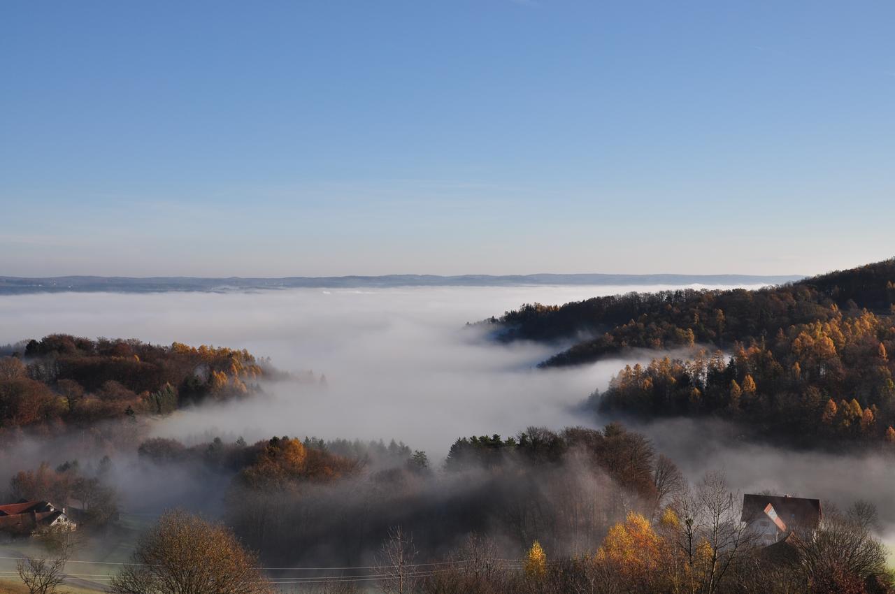 Gmiatliche Stubm Panzió Fürstenfeld Kültér fotó